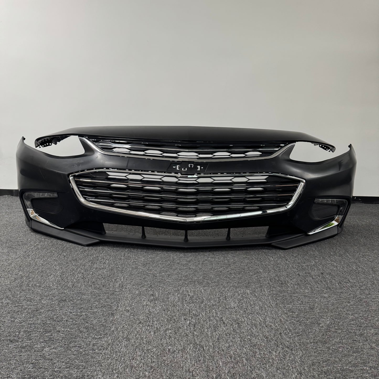 For 2016-2018 Chevy Malibu Cover With Valance Grille Fog Light Trim Front Bumper set